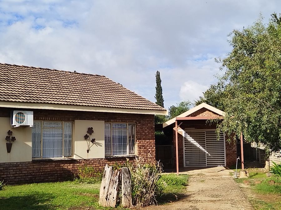 3 Bedroom Property for Sale in Warrenton Northern Cape
